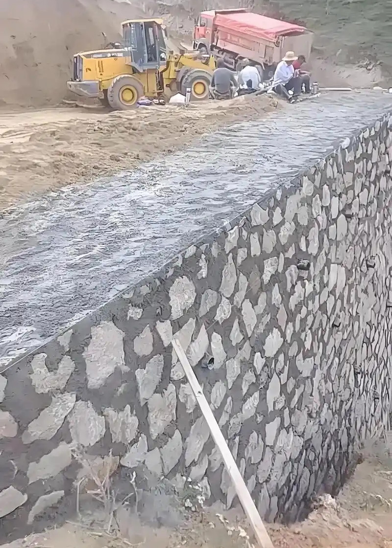 信阳淮滨县边坡加固